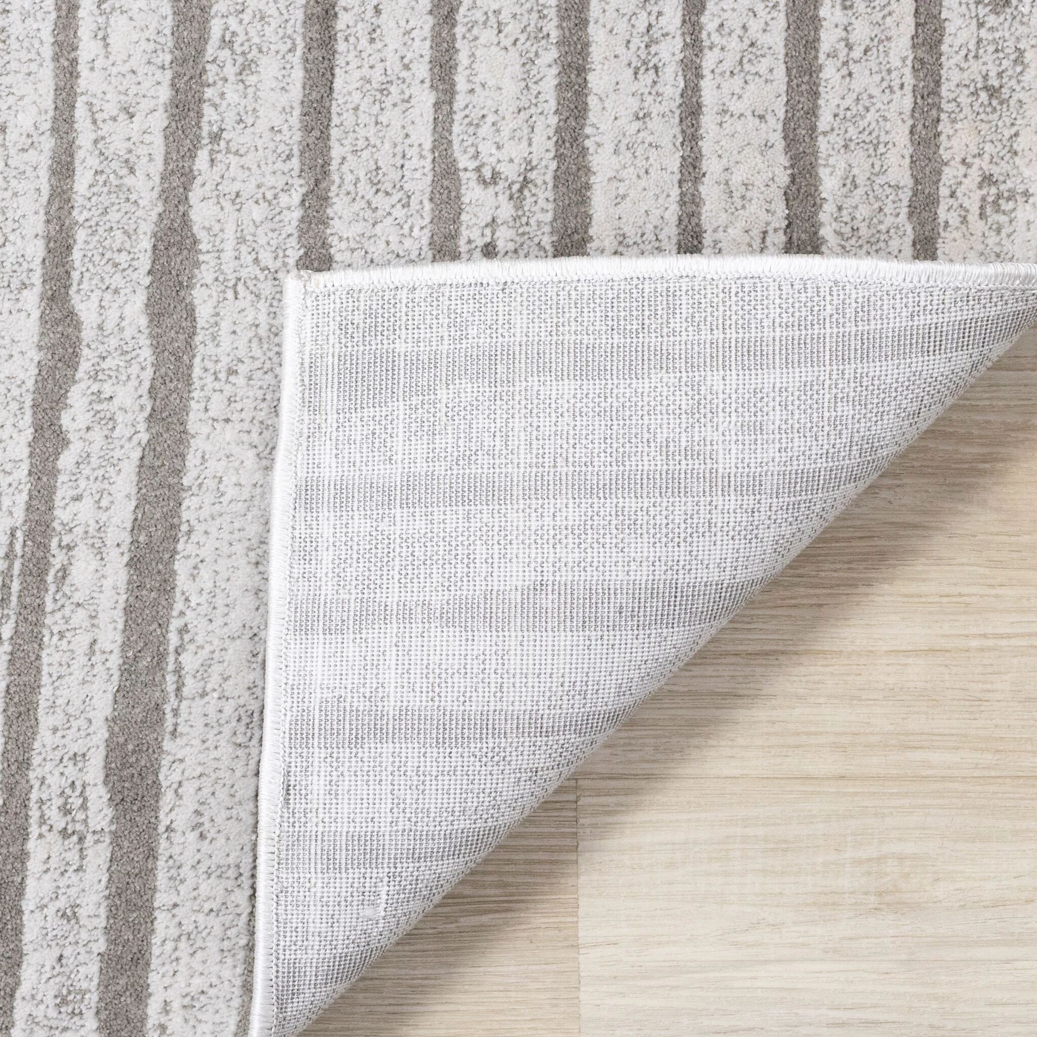 Hayden 6'7" x 9'6" Modern Lines Area Rug - Grey - Image 9