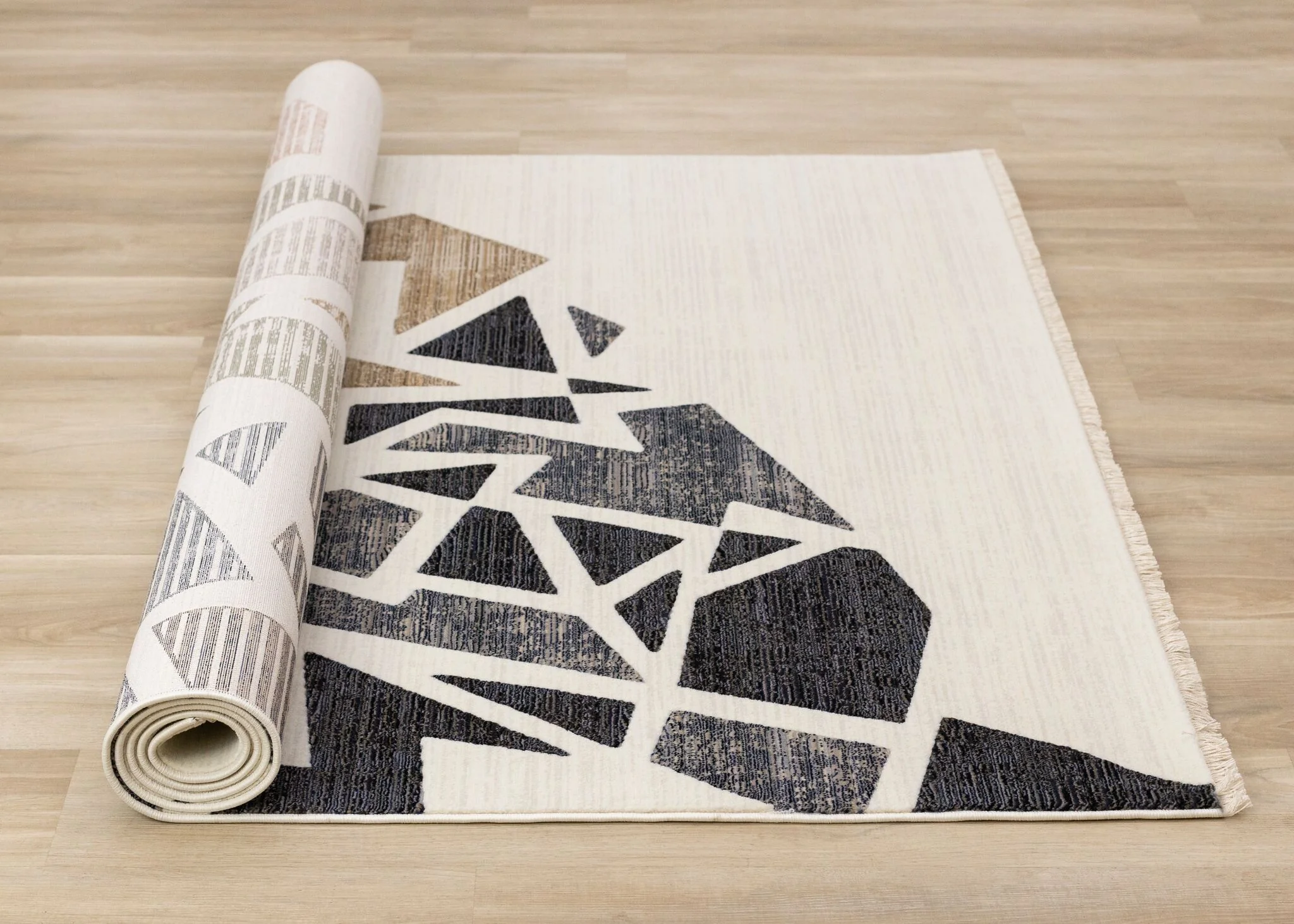 In Harmony 5'3" x 7'10" Shattered Glass Design Area Rug - Cream, Blue, Red - Image 5