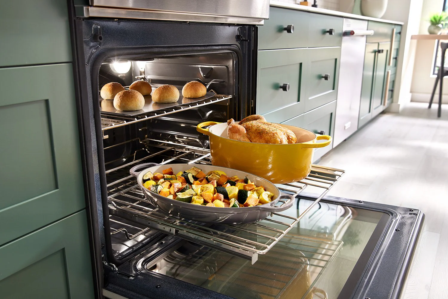 KitchenAid Stainless Steel Induction Slide-In Range with Air Fry (6.40 Cu Ft) - KSIS730PSS - Image 9
