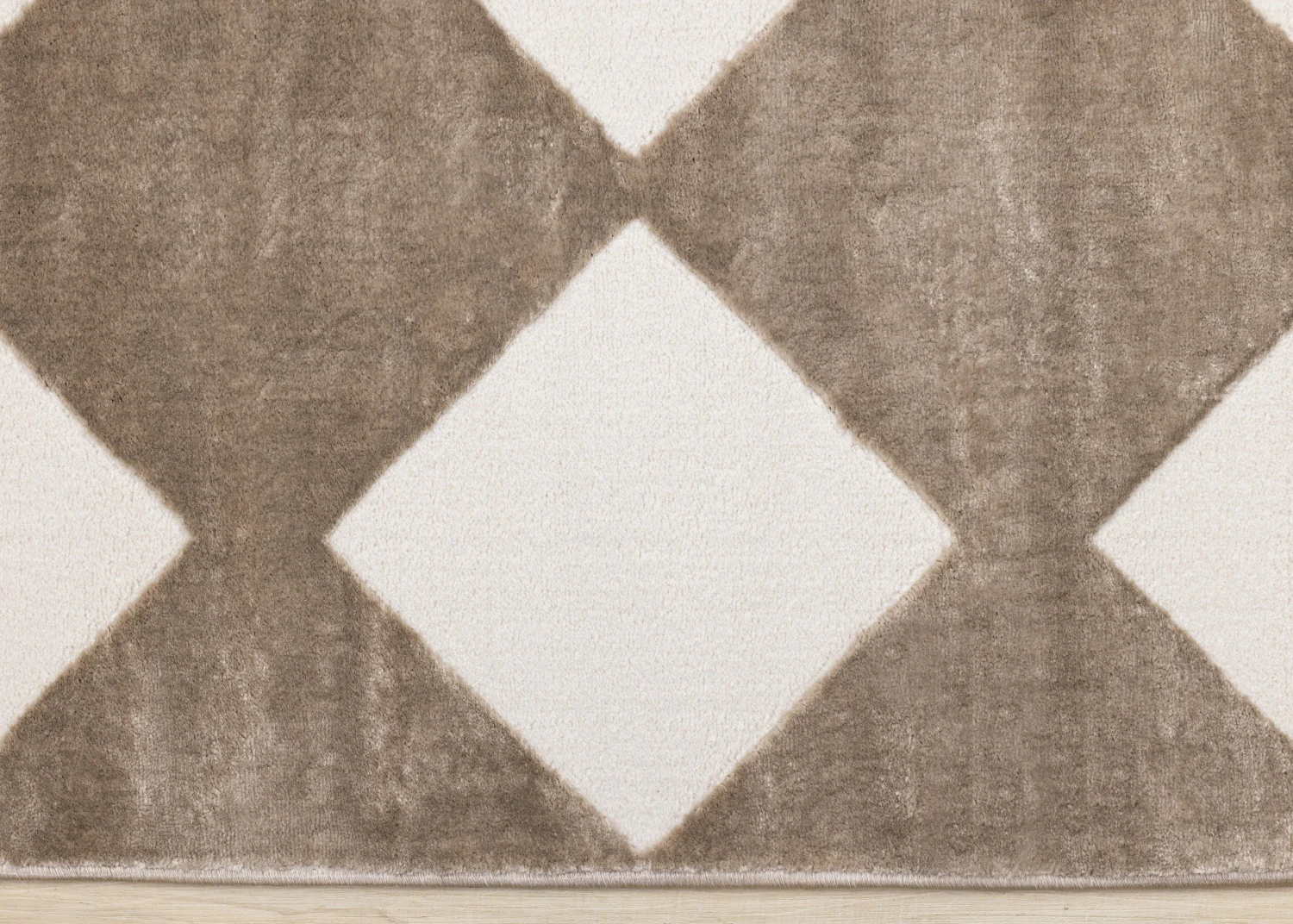 Logan Modern Diamonds Area Rug - 5' X 8' - Brown/Cream - Image 9