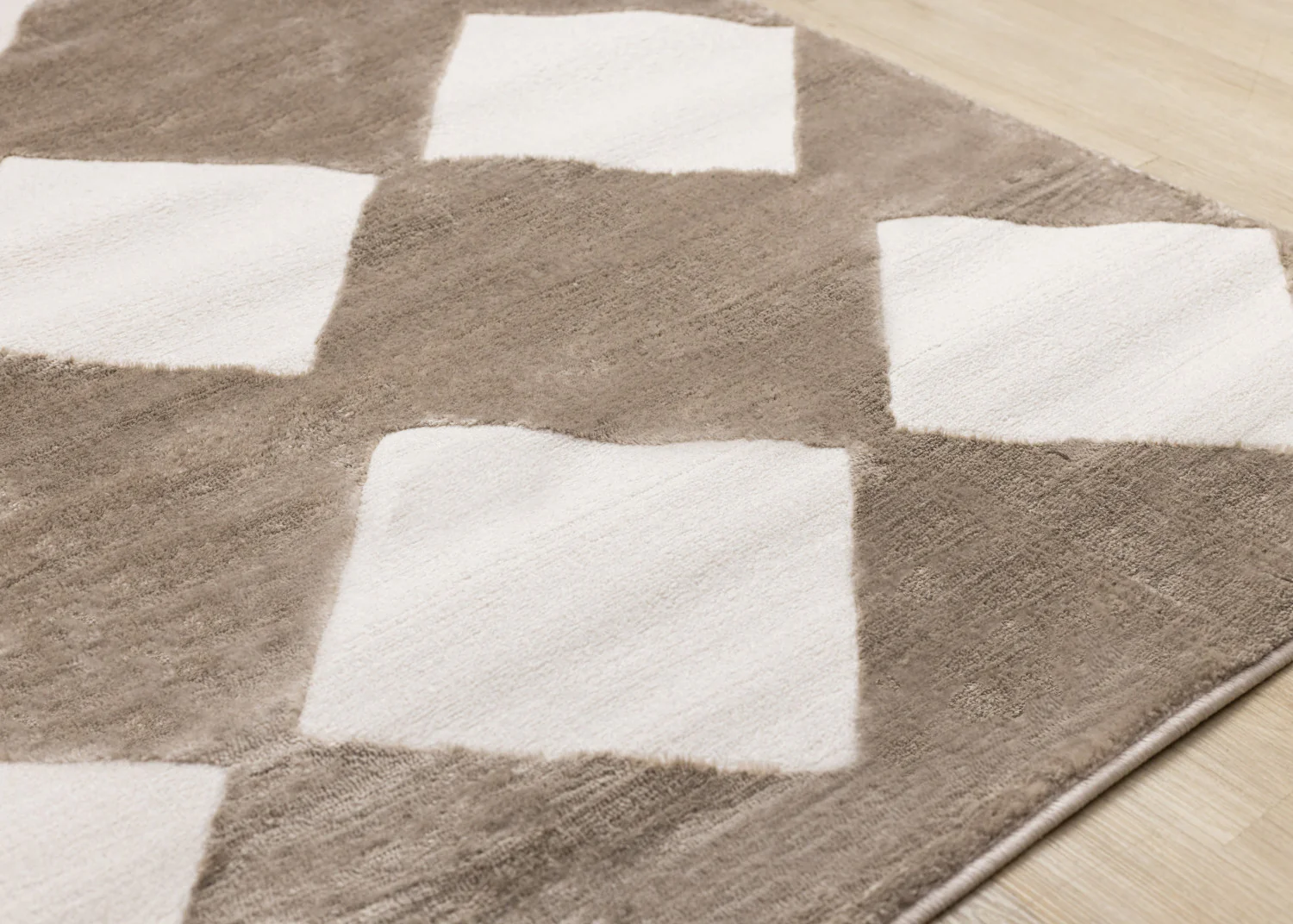 Logan Modern Diamonds Area Rug - 7' X 10' - Brown/Cream - Image 4