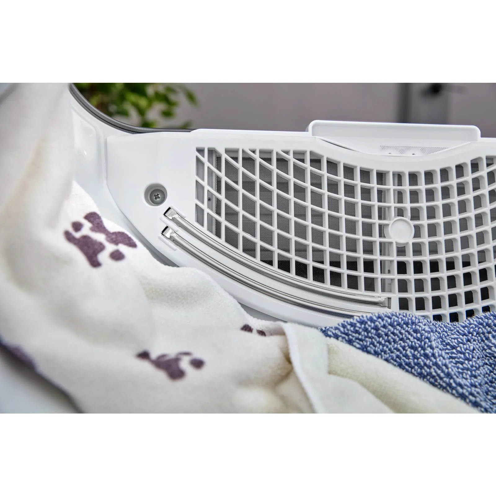 Maytag Silver Gas Dryer with Pet Pro (7.4 cu.ft.) - MGD7205RR - Image 17