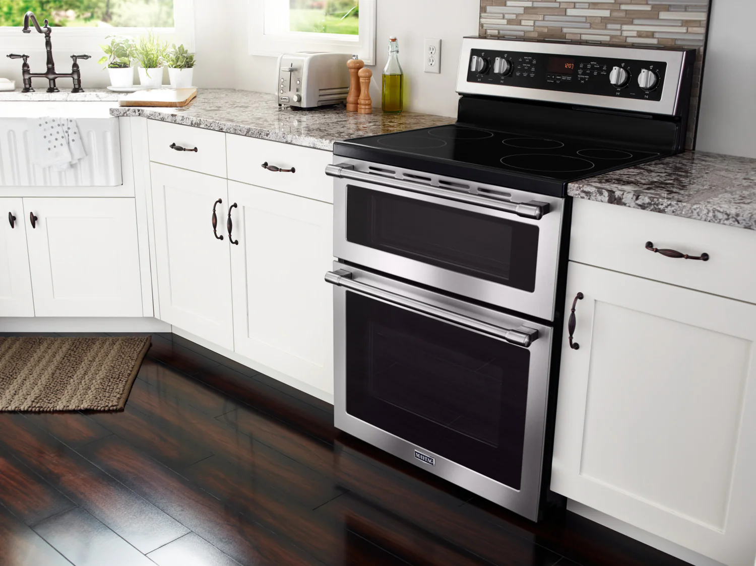 Maytag Stainless Steel Freestanding Electric Double Oven Range (6.7 Cu. Ft.) - YMET8800FZ - Image 10