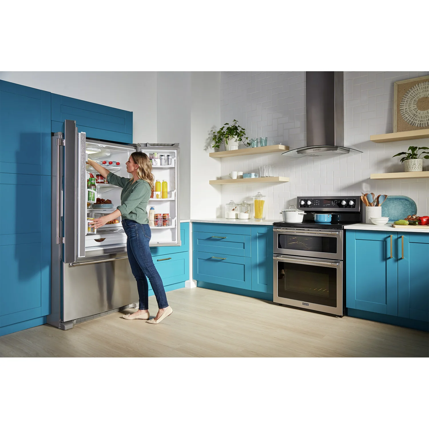 Maytag Stainless Steel Freestanding Electric Double Oven Range (6.7 Cu. Ft.) - YMET8800FZ - Image 9