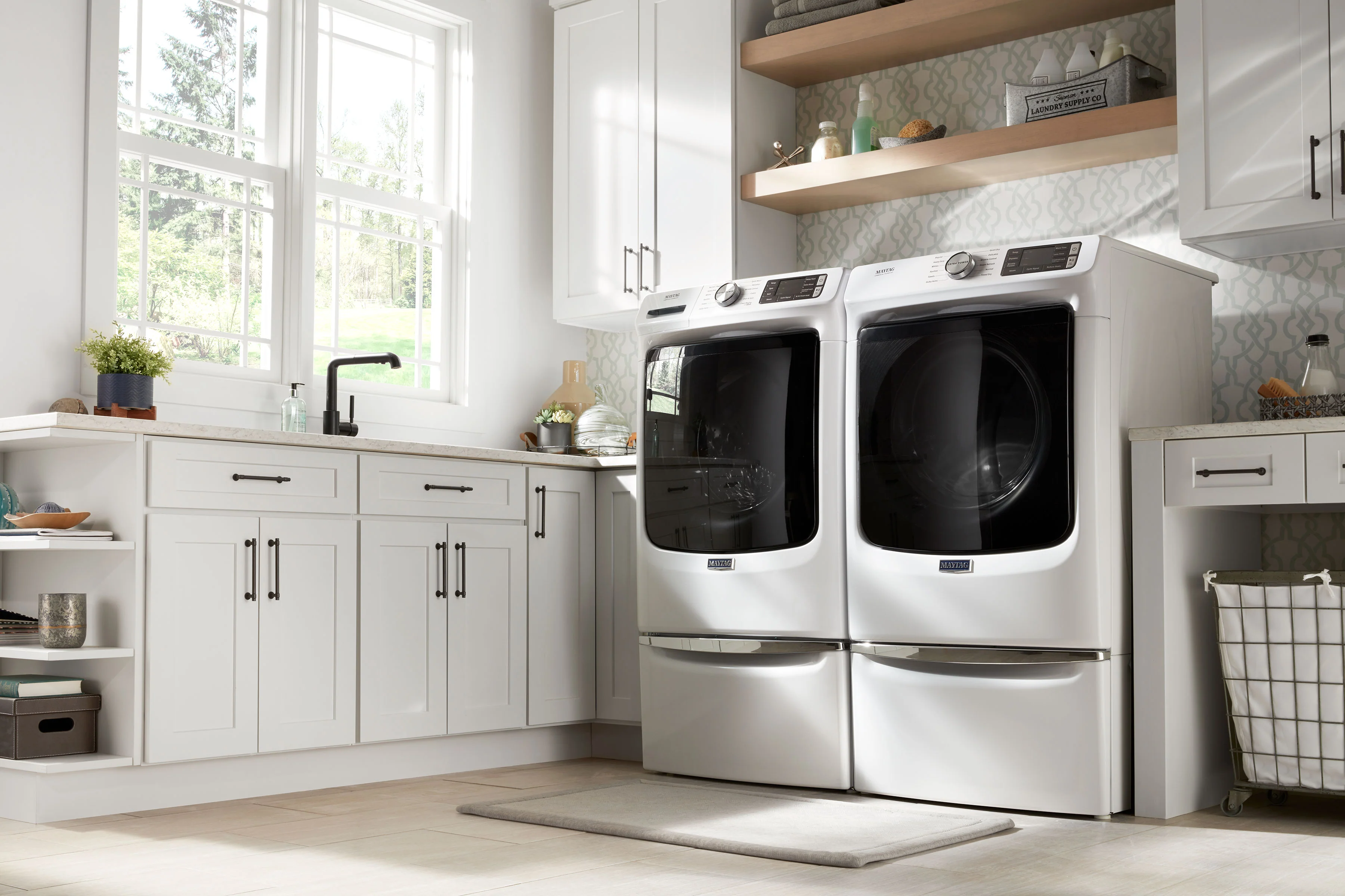 Maytag White Front Load Washer (5.5 cu.ft.) - MHW6630HW - Image 5