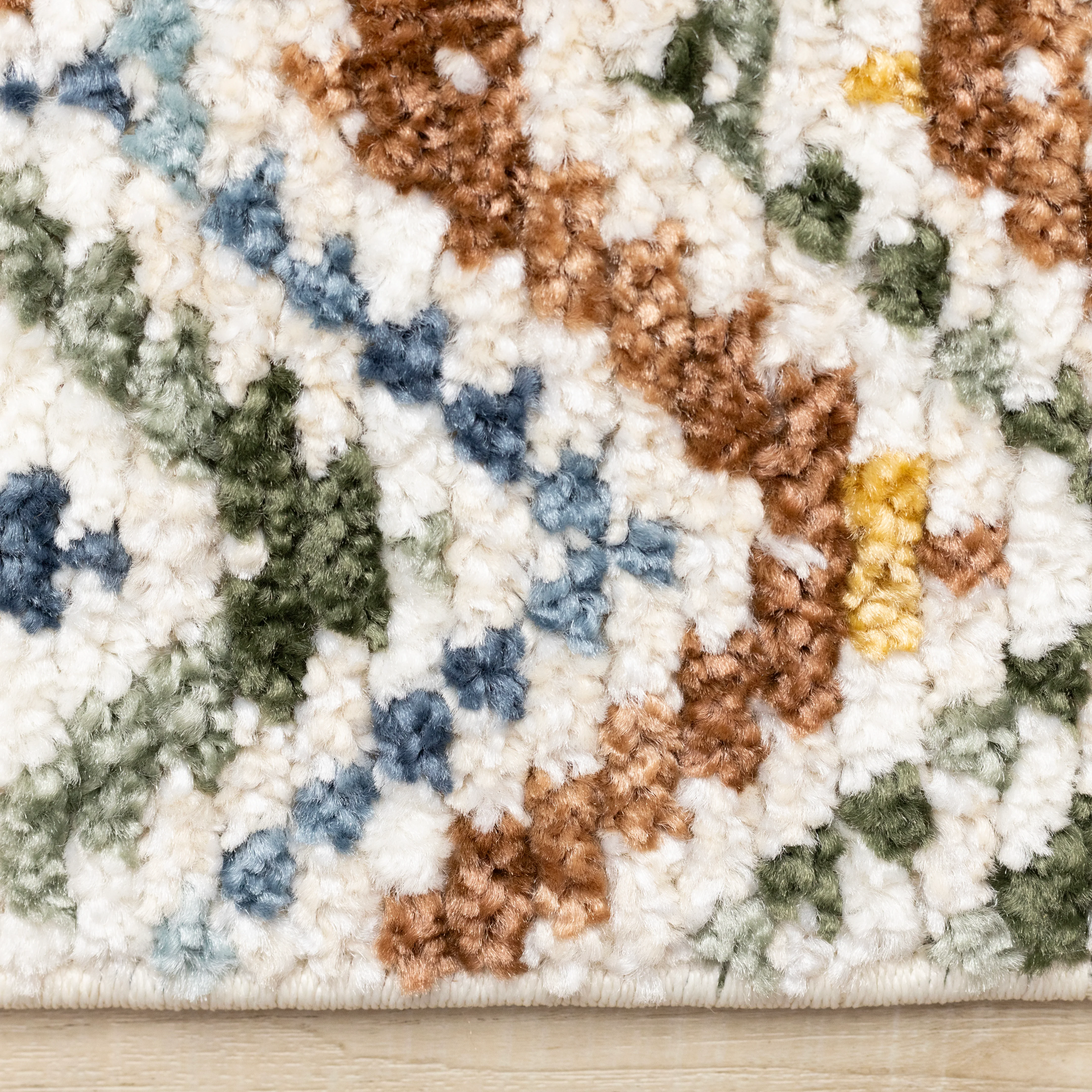 Nala 7'10" x 10'6" Intricate Southwestern Design Area Rug - Yellow, Blue, Green - Image 4