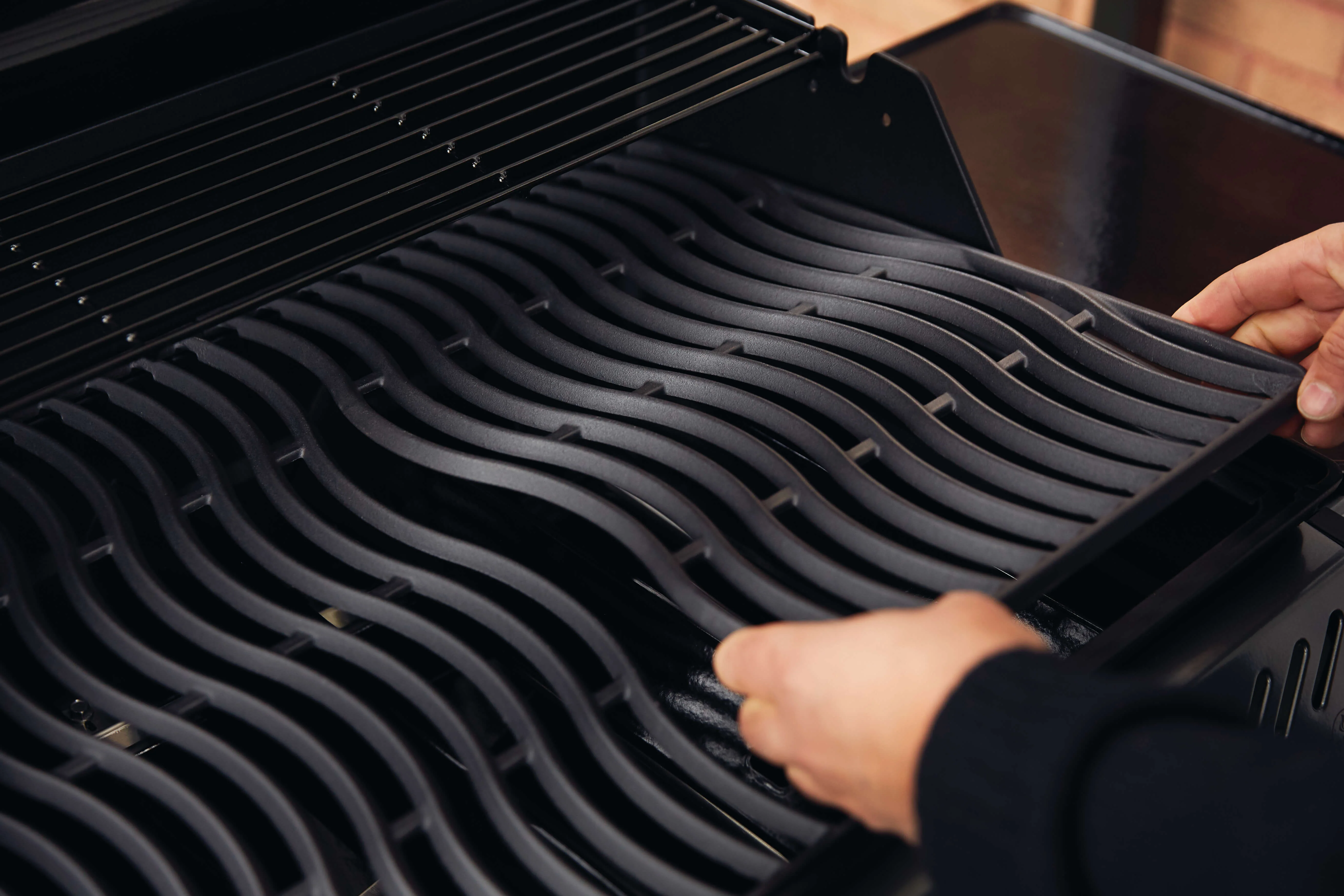 Napoleon Freestyle 425 Natural Gas Grill, Graphite Grey - F425DNGT - Image 3