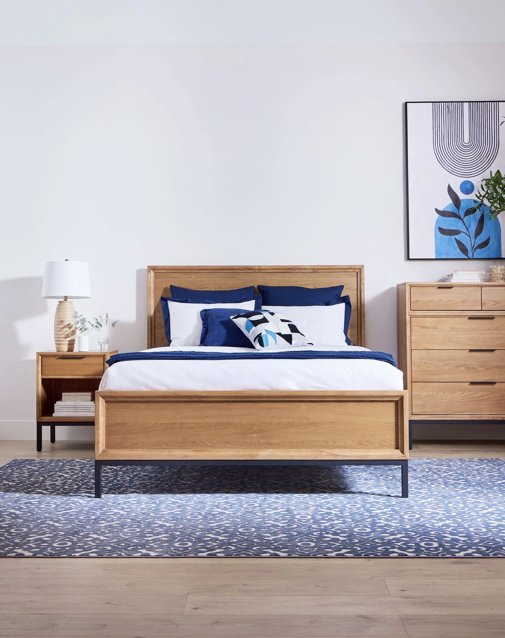 Feeling Connected - Newport 3 - Piece Queen Bed - Oak and Black - Image 2