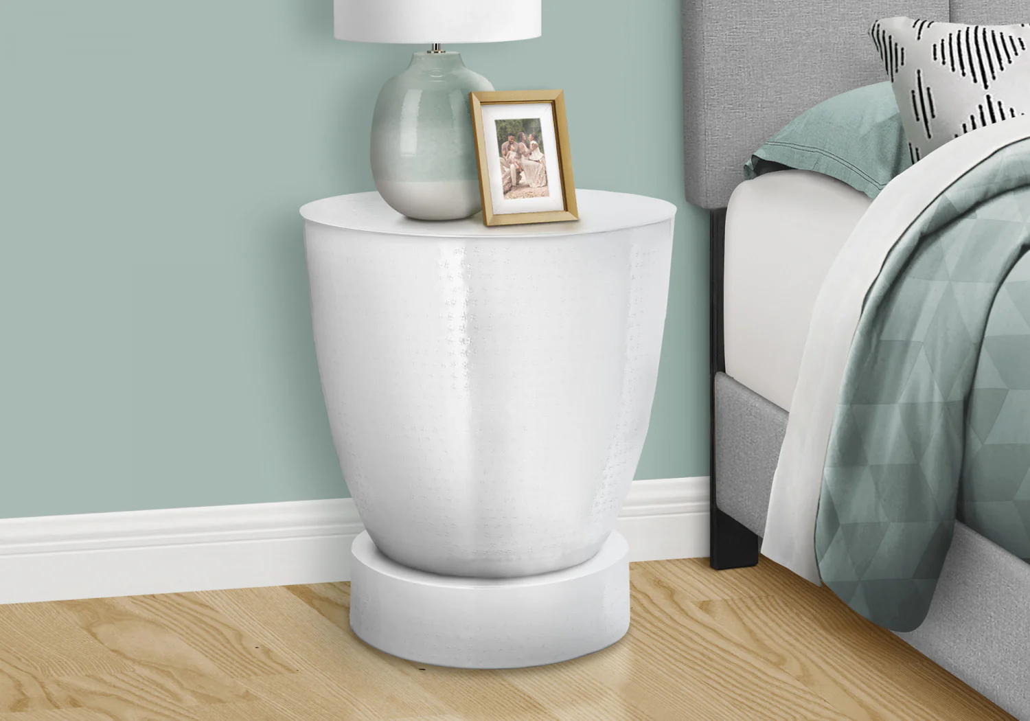 Ostra Side Table - White - Image 9