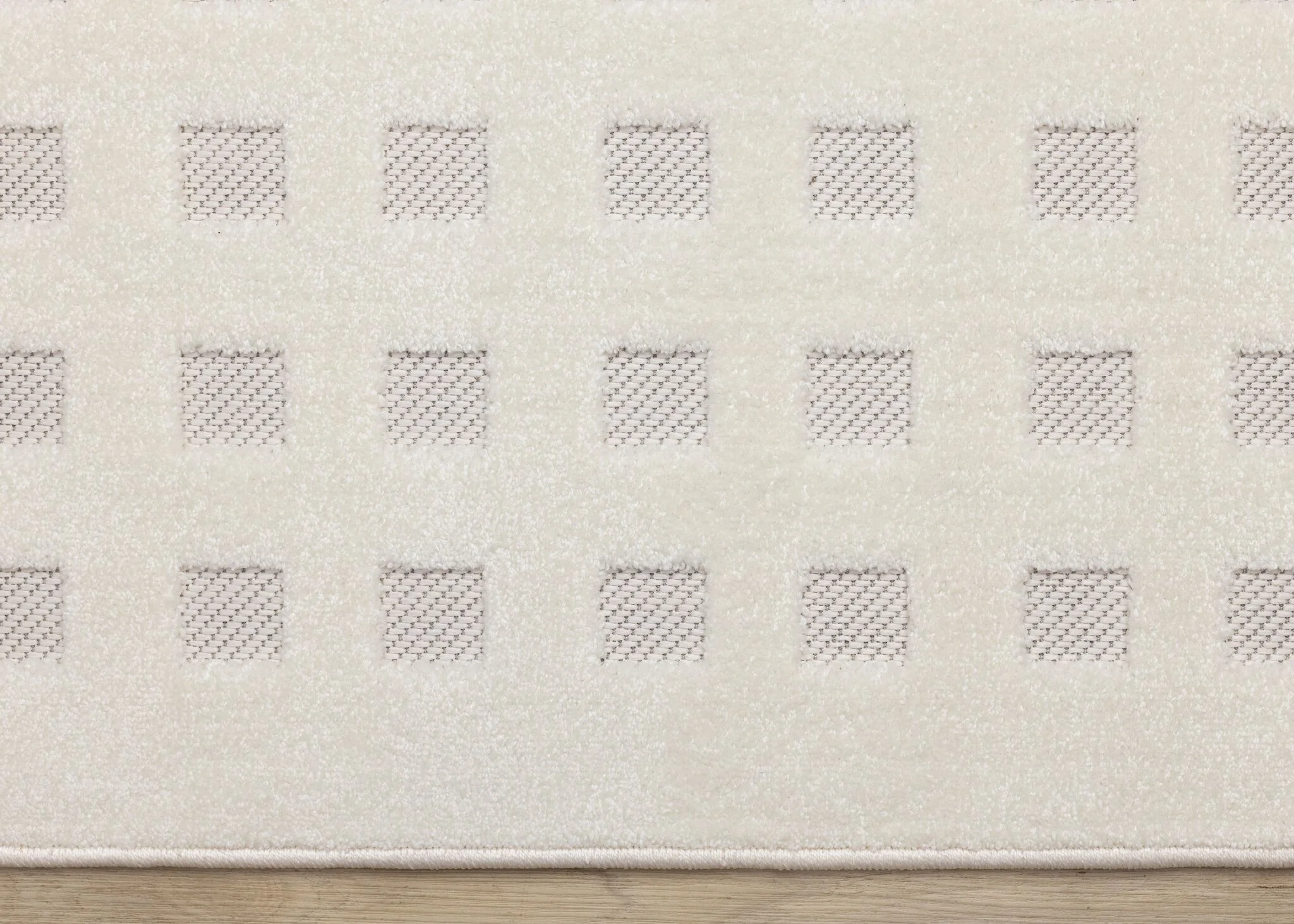 Pearl Grid 6'7" x 9'6" Grid Design Area Rug - White - Image 5
