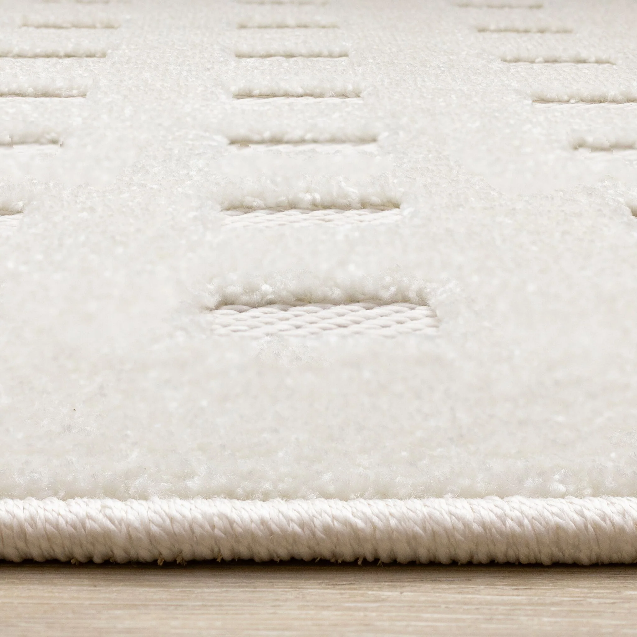 Pearl Grid 6'7" x 9'6" Grid Design Area Rug - White - Image 8