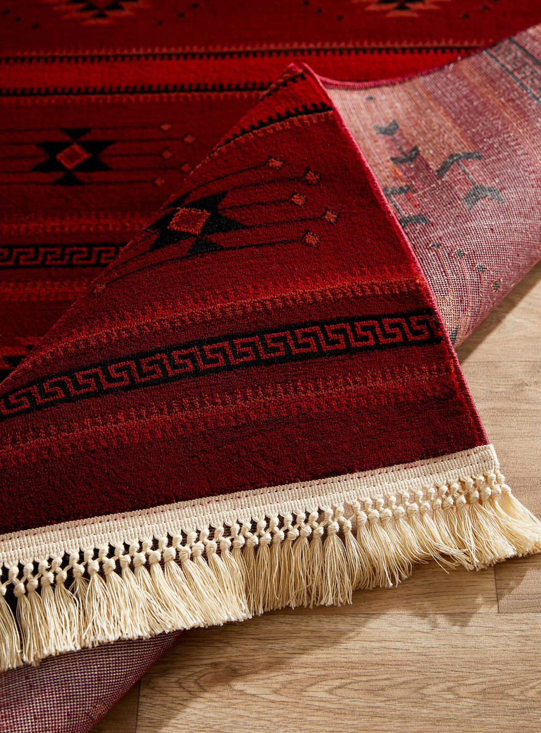 Persia Vintage Rug - 5' x 8' - Red - Image 4