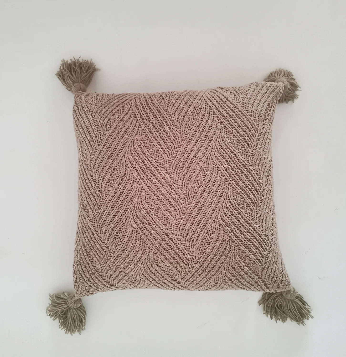 Rustic Charm 18 x 18" Chevron Weave Cushion with Tassels - Beige, Brown