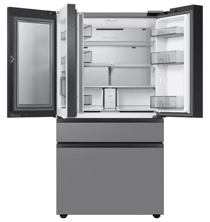 Samsung BESPOKE 36" 22.8 Cu. Ft. Stainless Steel Counter-Depth 4-Door French Door Refrigerator with Beverage Centre - RF23BB8600QLAA - Image 3