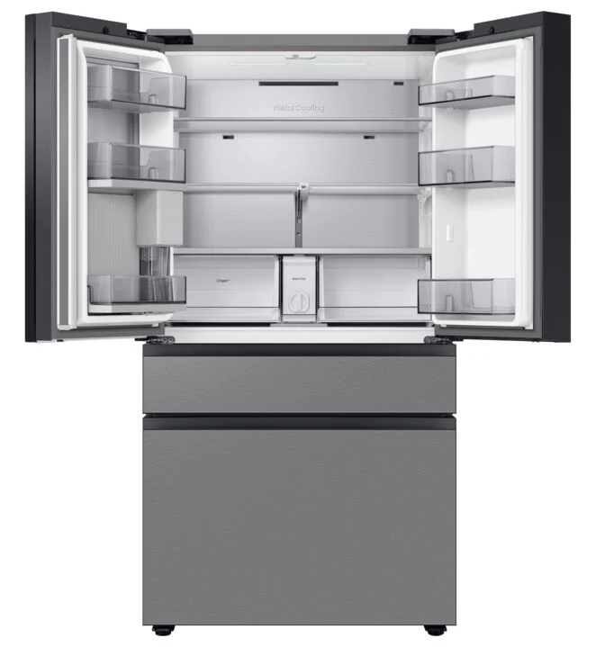 Samsung BESPOKE 36" 22.8 Cu. Ft. Stainless Steel Counter-Depth 4-Door French Door Refrigerator with Beverage Centre - RF23BB8600QLAA - Image 4