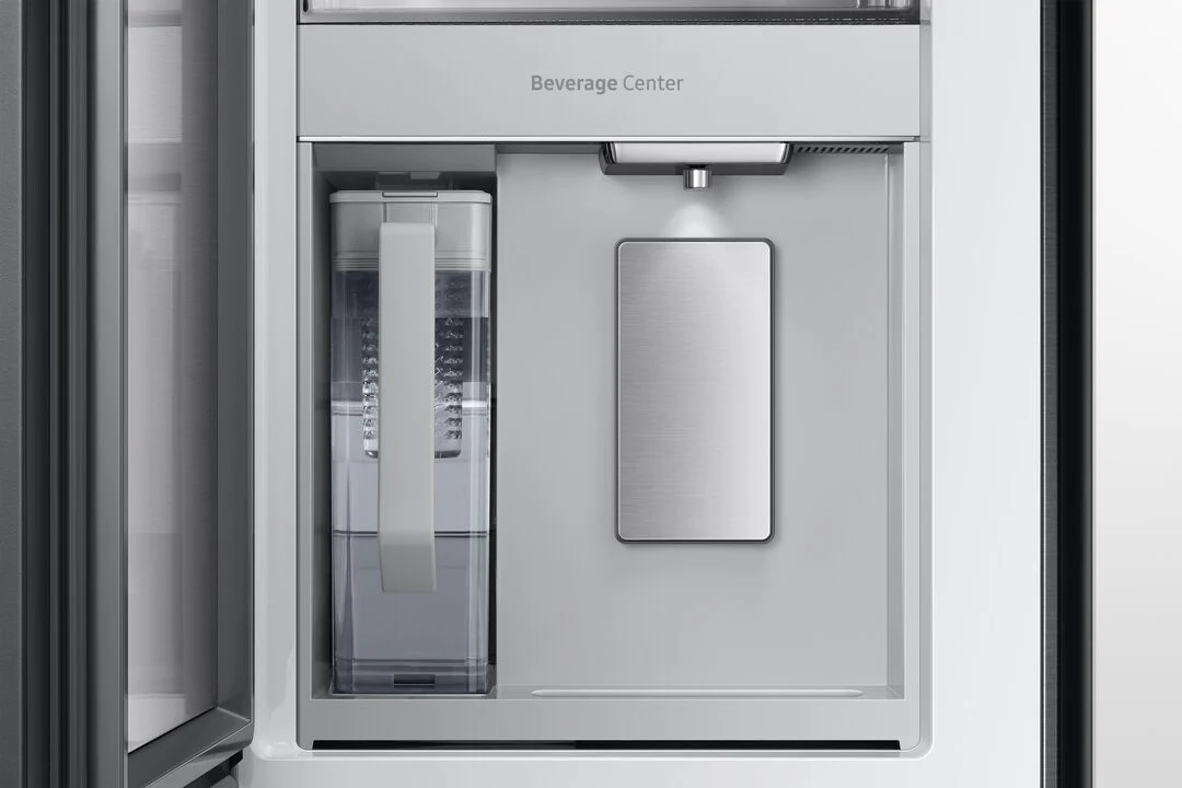 Samsung BESPOKE 36" 28.8 Cu. Ft. Stainless Steel  4-Door French Door Refrigerator with Beverage Center - RF29BB8600QLAA - Image 7