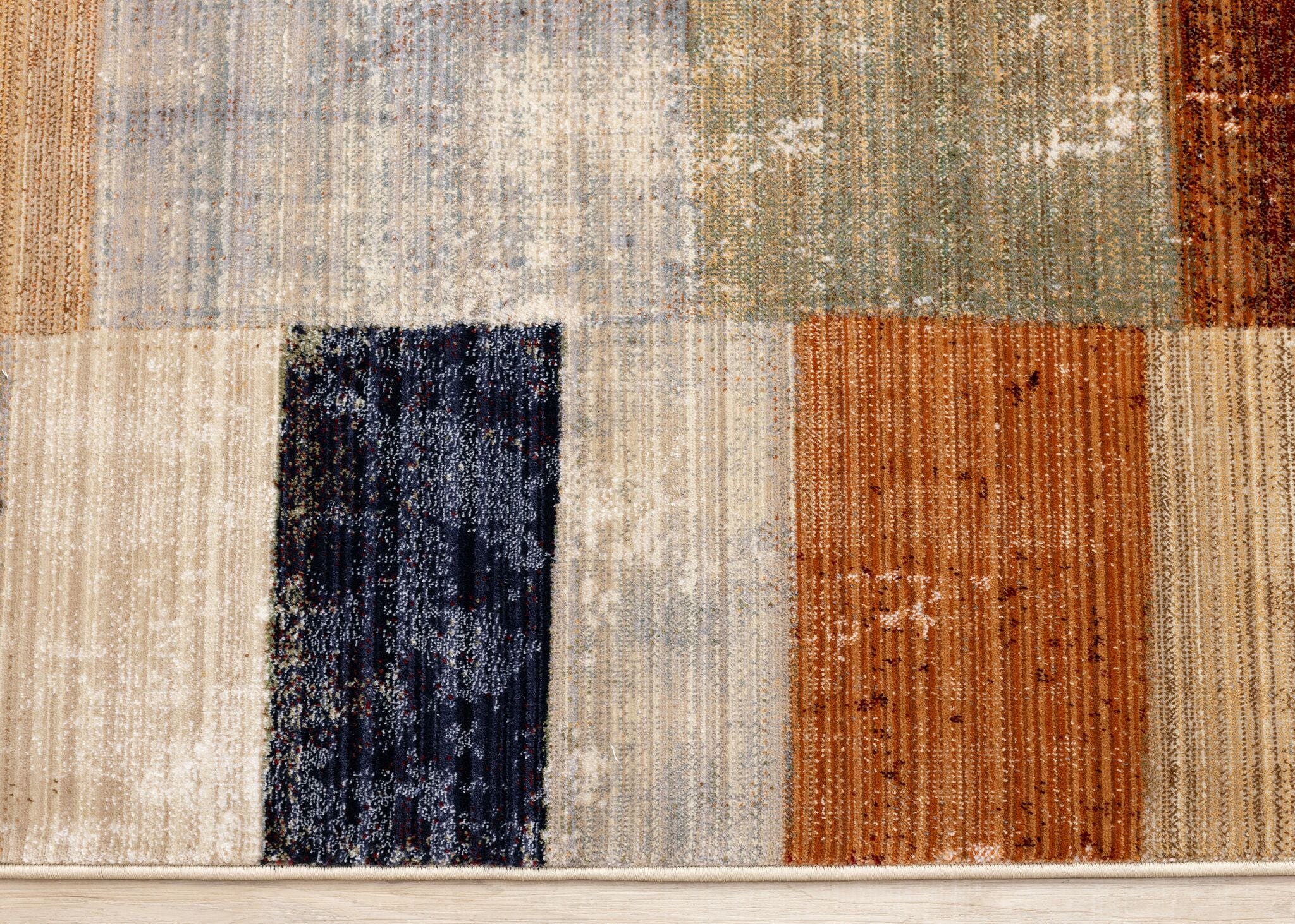 Serene 5'3" x 7'10" Patchwork Quilt Design Area Rug - Image 2