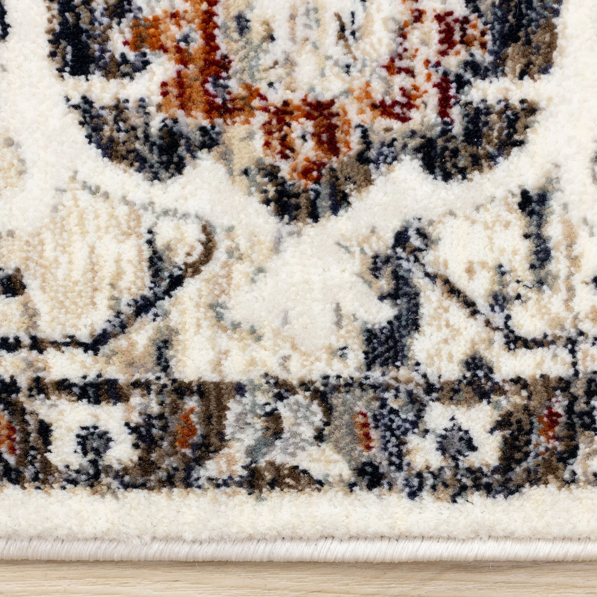 Serene 5'3" x 7'7" Intricate Border Area Rug - Image 5