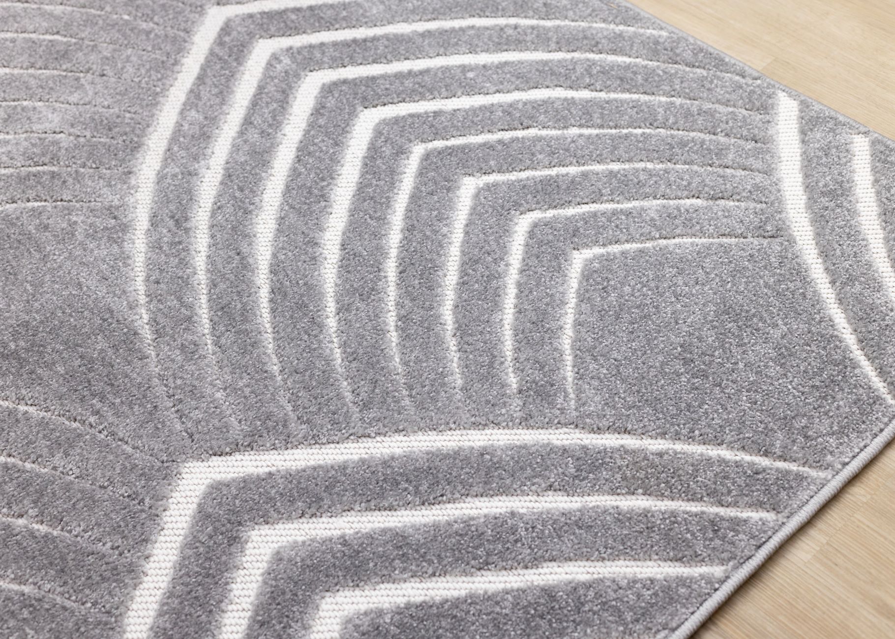 Silver Arches 5'3" x 7'7" Geometric Area Rug - Grey, White - Image 3