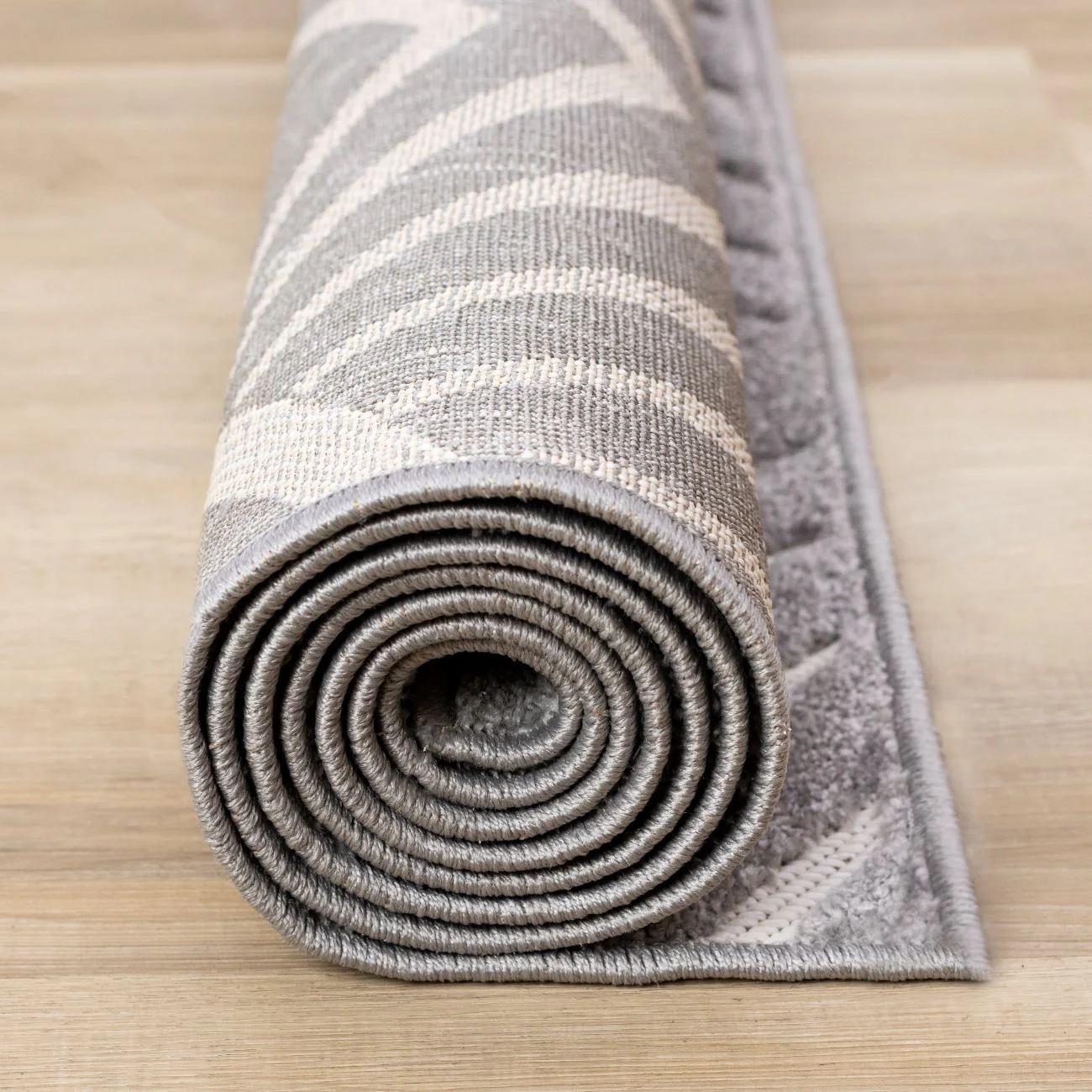 Silver Arches 5'3" x 7'7" Geometric Area Rug - Grey, White - Image 9