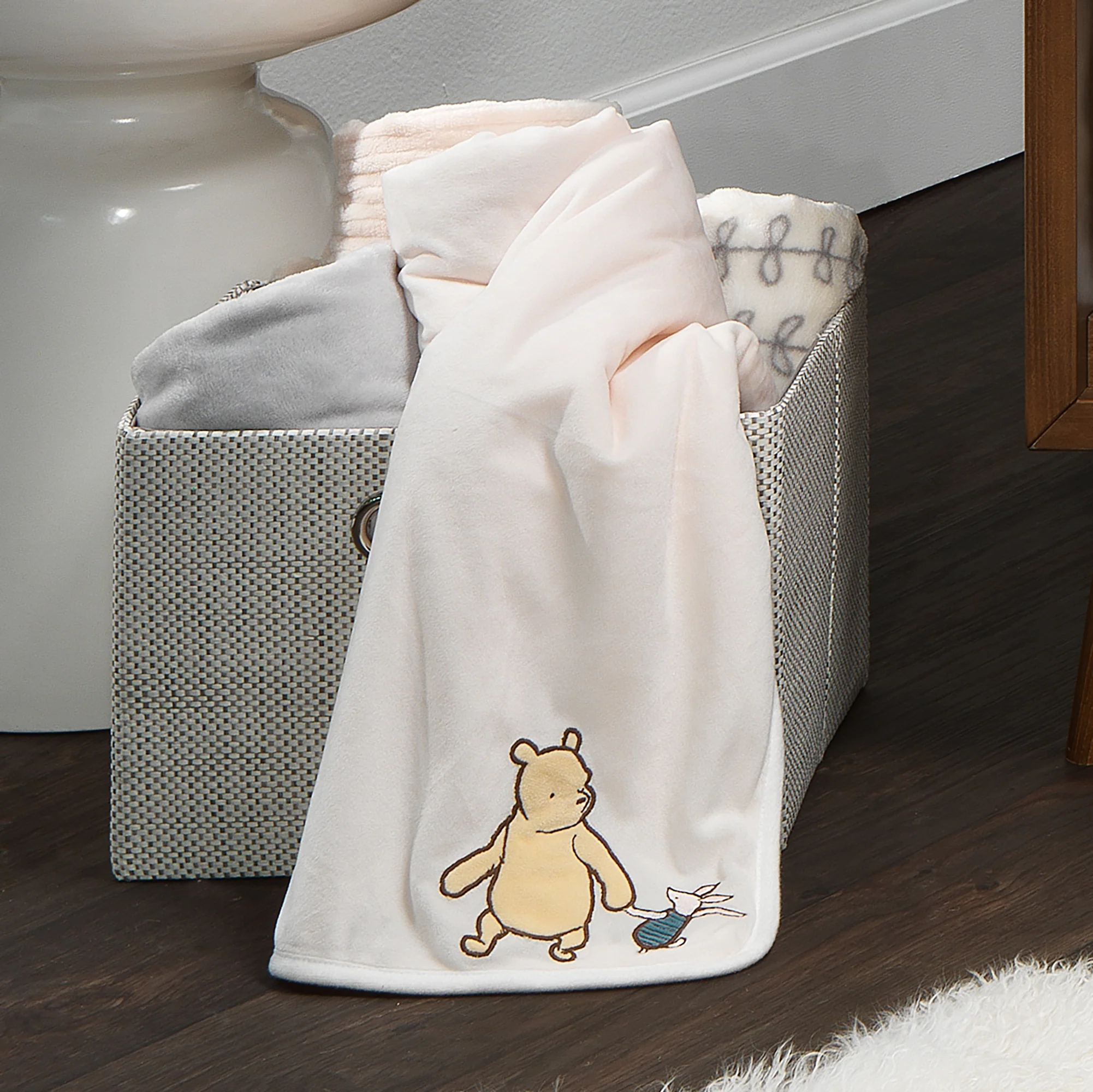 Storytime Pooh Blanket - Image 6