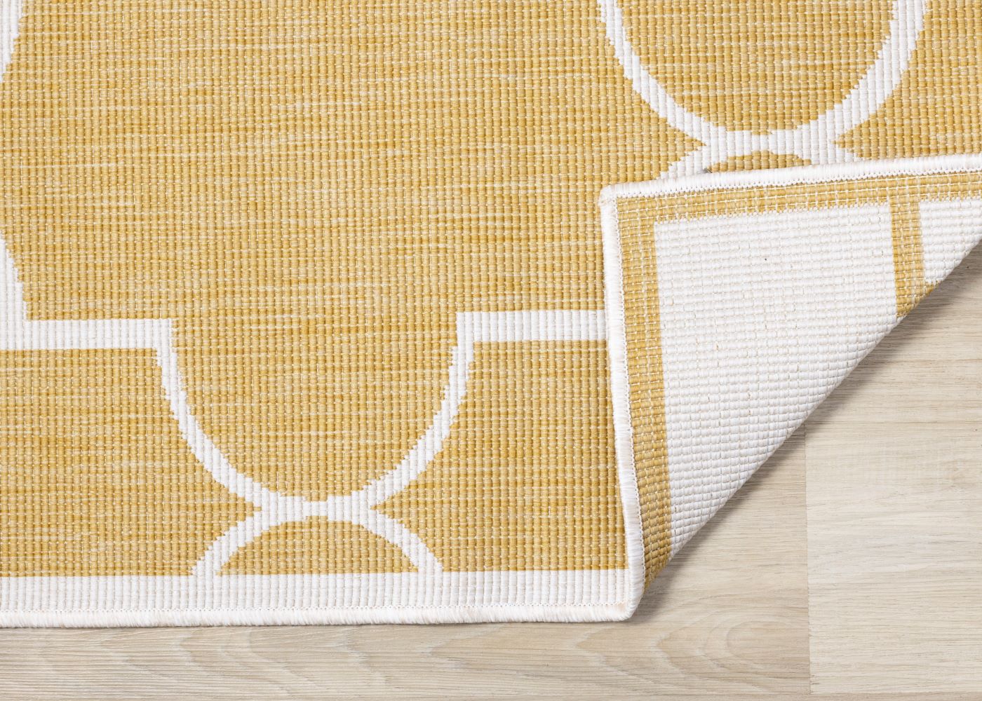 Summer Breeze 6'7" x 9'6" Outdoor Reversible Geometric Rug - Yellow, White - Image 5