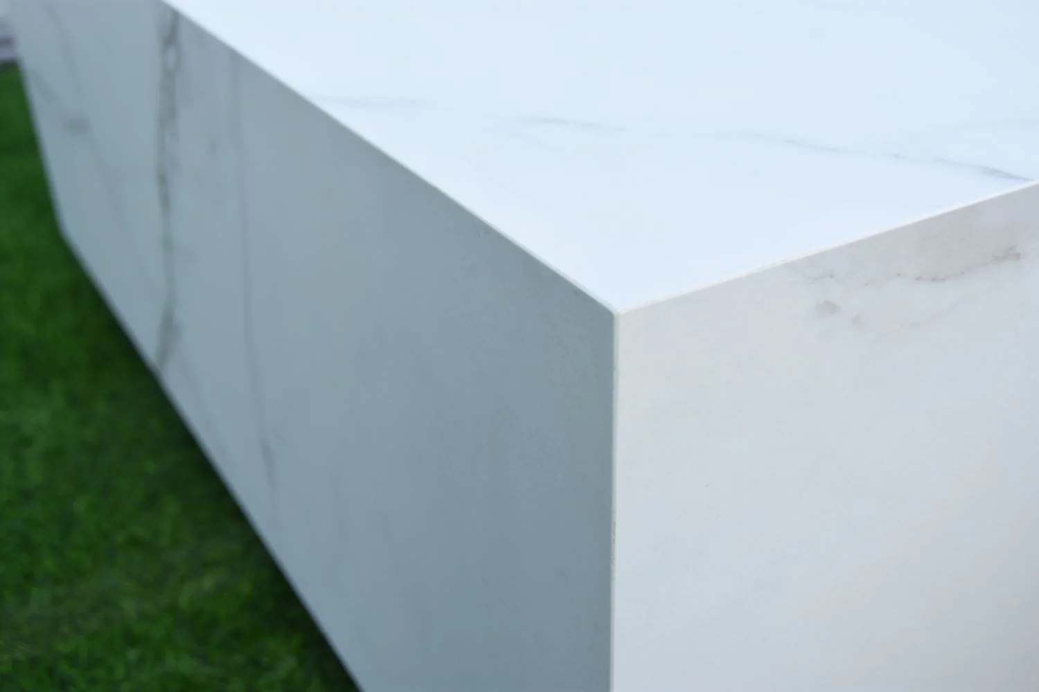 Tambora Marble Porcelain Fire Pit (Elementi) - White / Natural Gas - Image 7