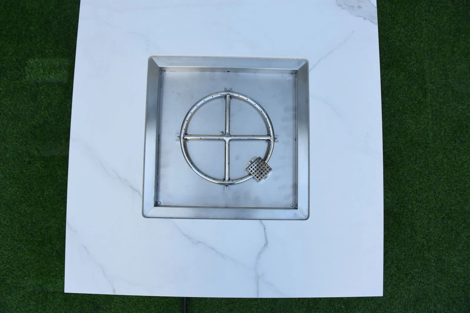Tambora Marble Porcelain Fire Pit (Elementi) - White / Propane - Image 6