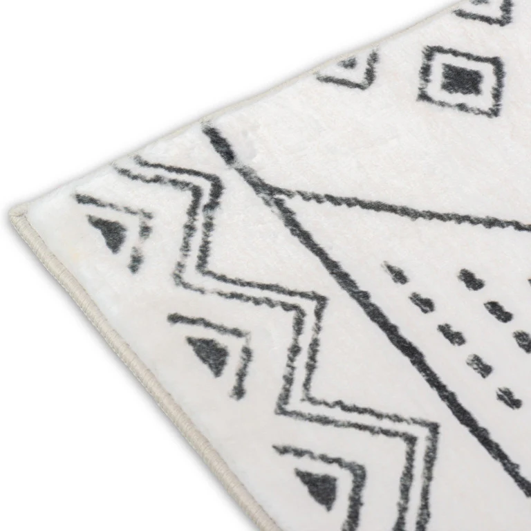 Touch Modern Rug - 5' x 8' - Black - Image 3