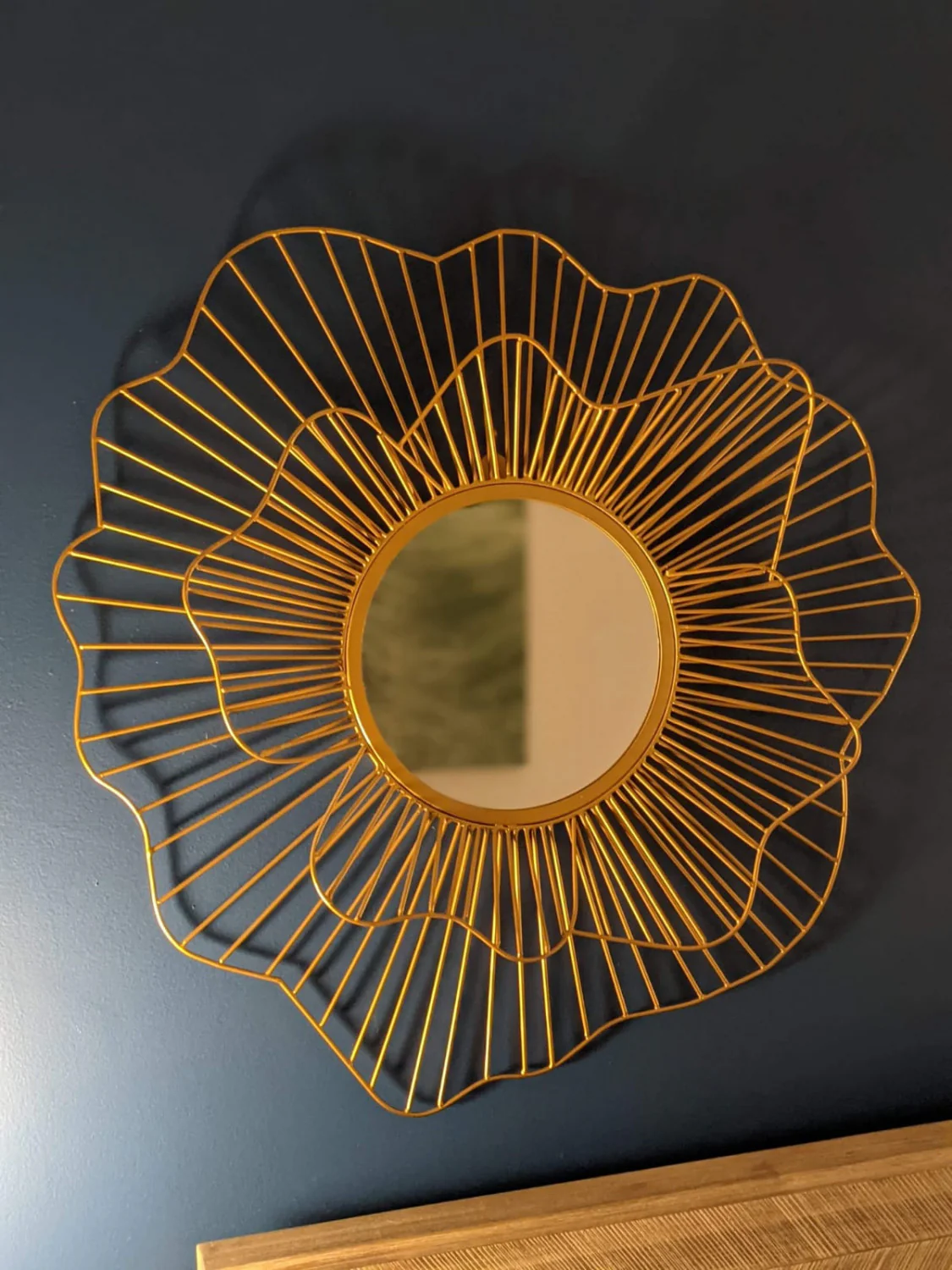 Vadra Flower Mirror - Gold - Image 2