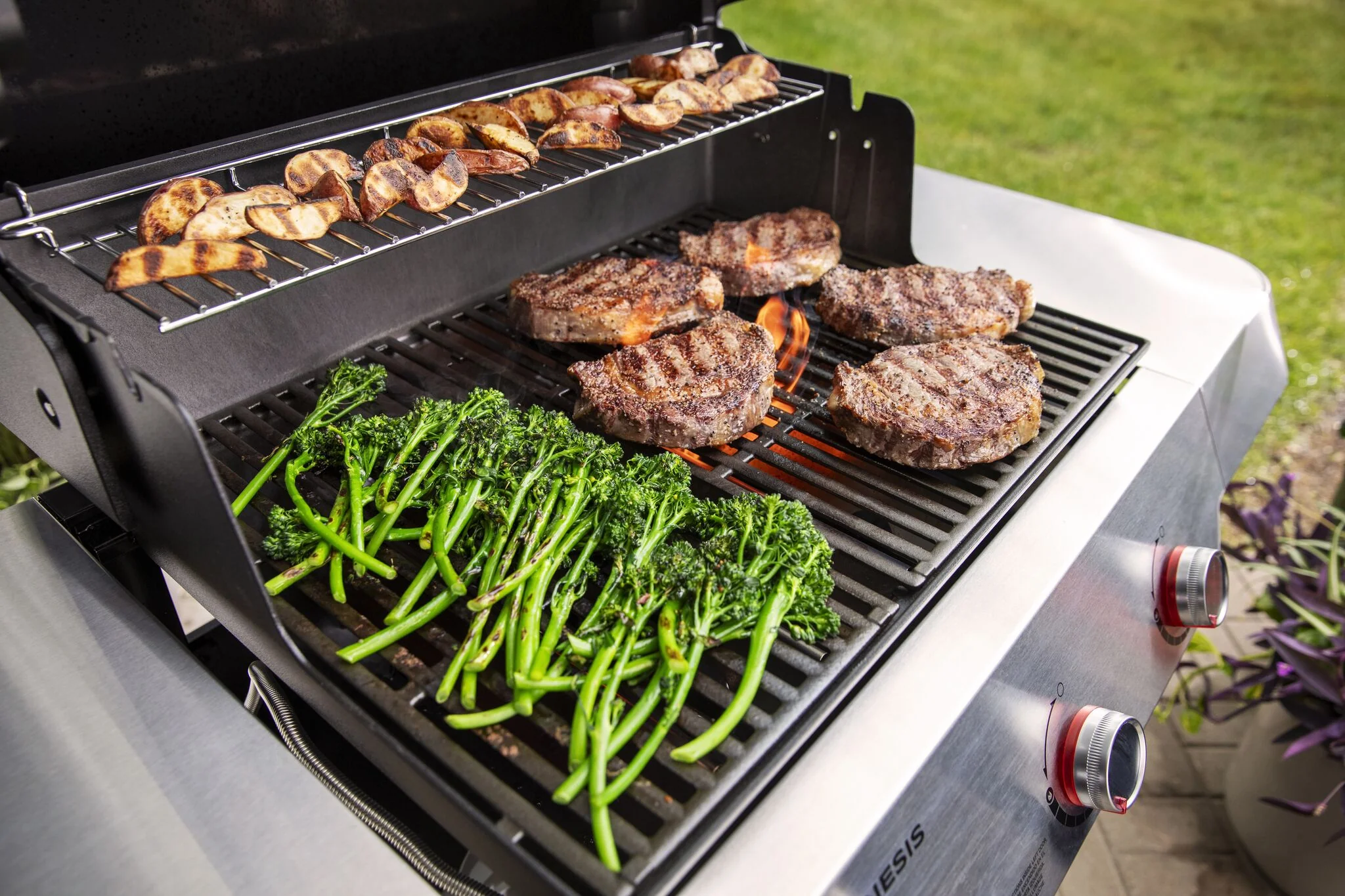 Weber Genesis E-315 Gas Grill (Liquid Propane) - 1500010 - Image 7