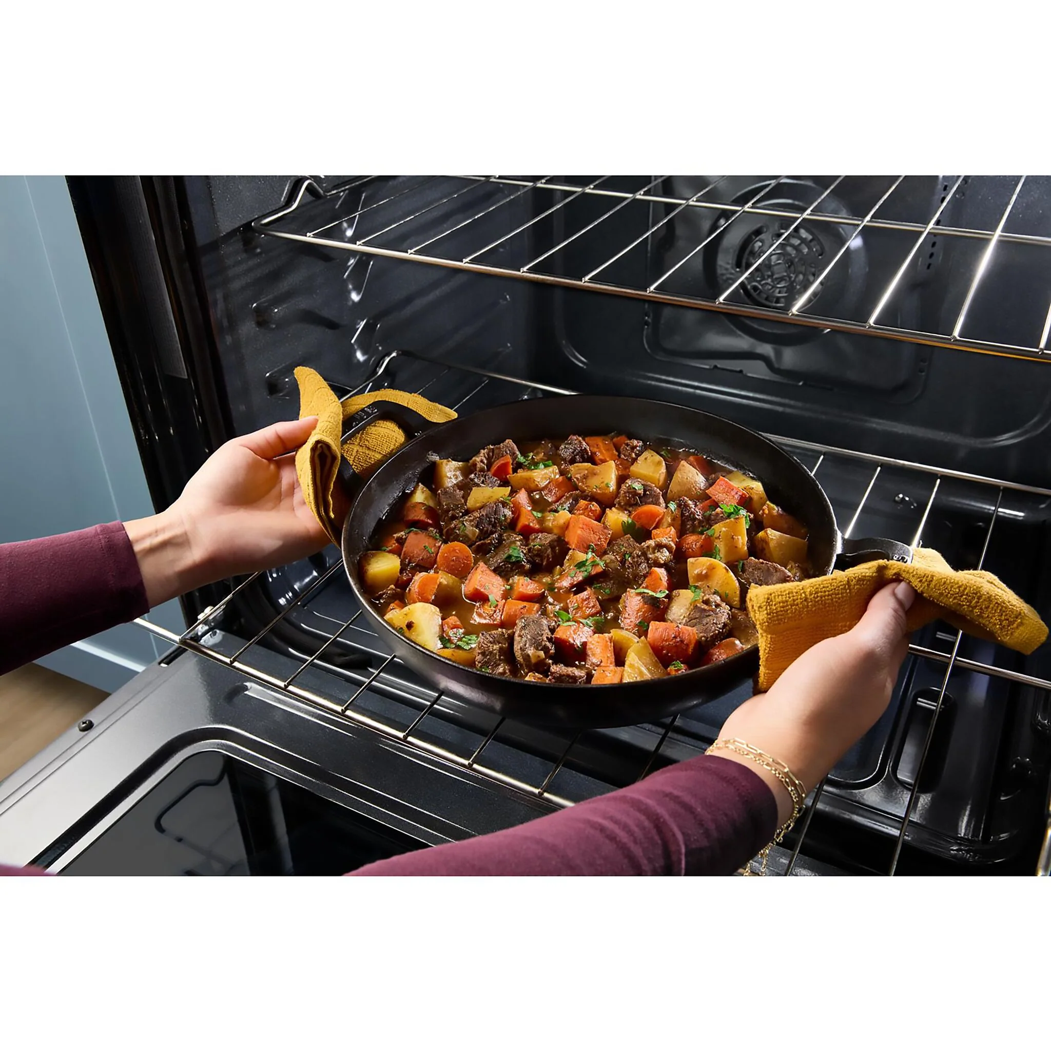 Whirlpool Black Slide-In Gas Convection Range (5 cu.ft.) - WSGS5030SB - Image 9