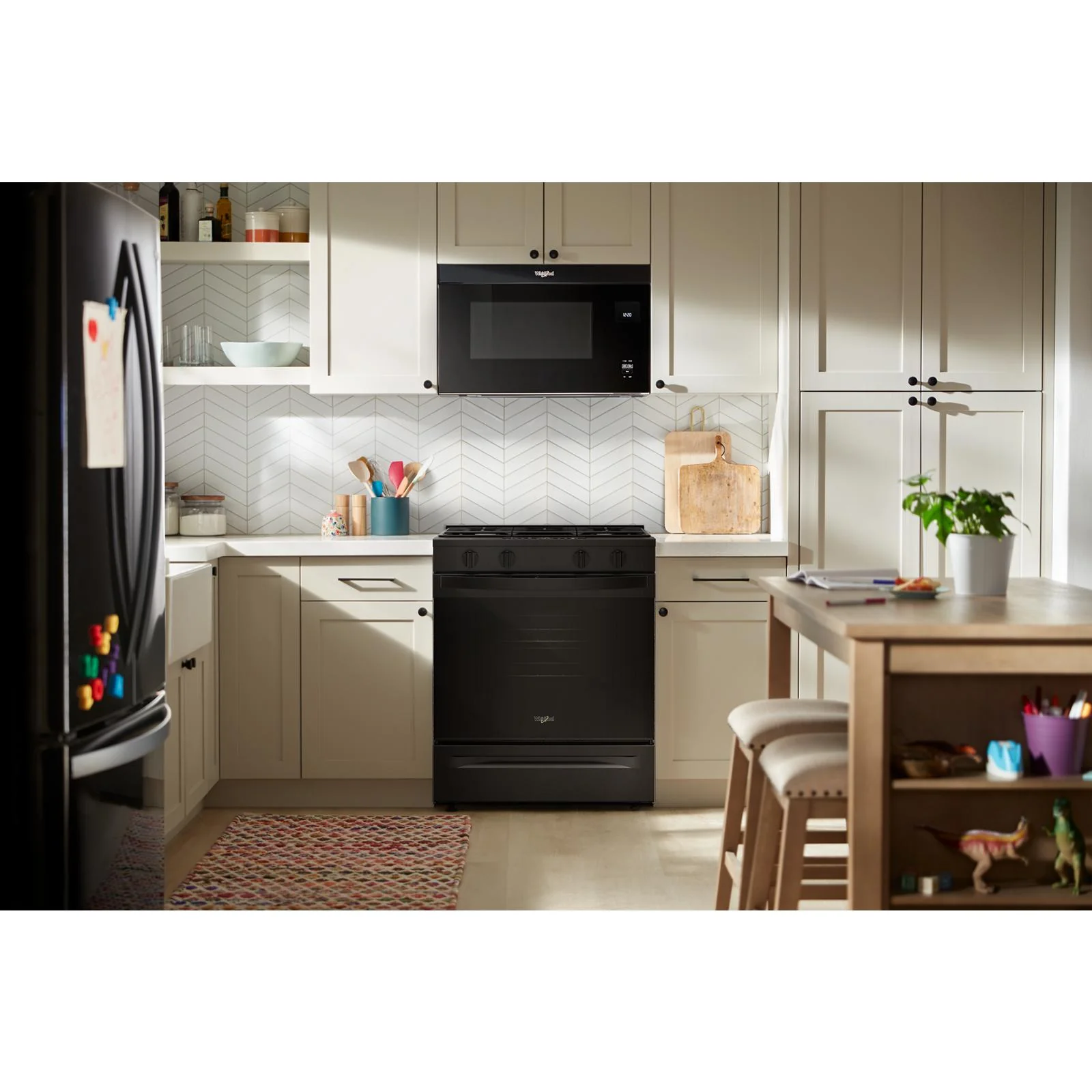 Whirlpool Black Slide-In Smart Gas Range (5.0 Cu. Ft.) - WSGS3330TB - Image 2