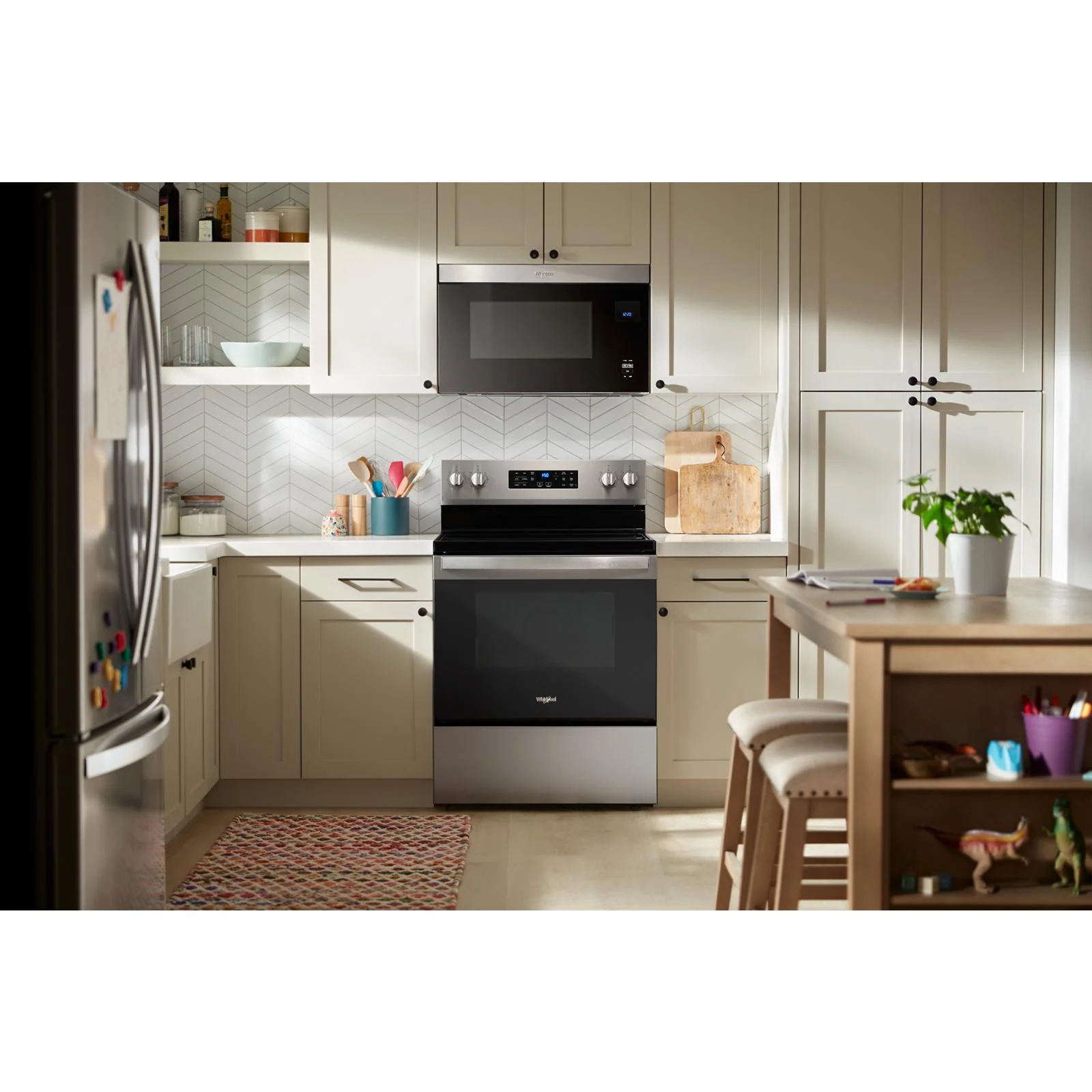Whirlpool Fingerprint Resistant Stainless Steel Freestanding Electric Single Oven Convection Range (5.3 Cu. Ft.) - YWFES4530SZ - Image 2