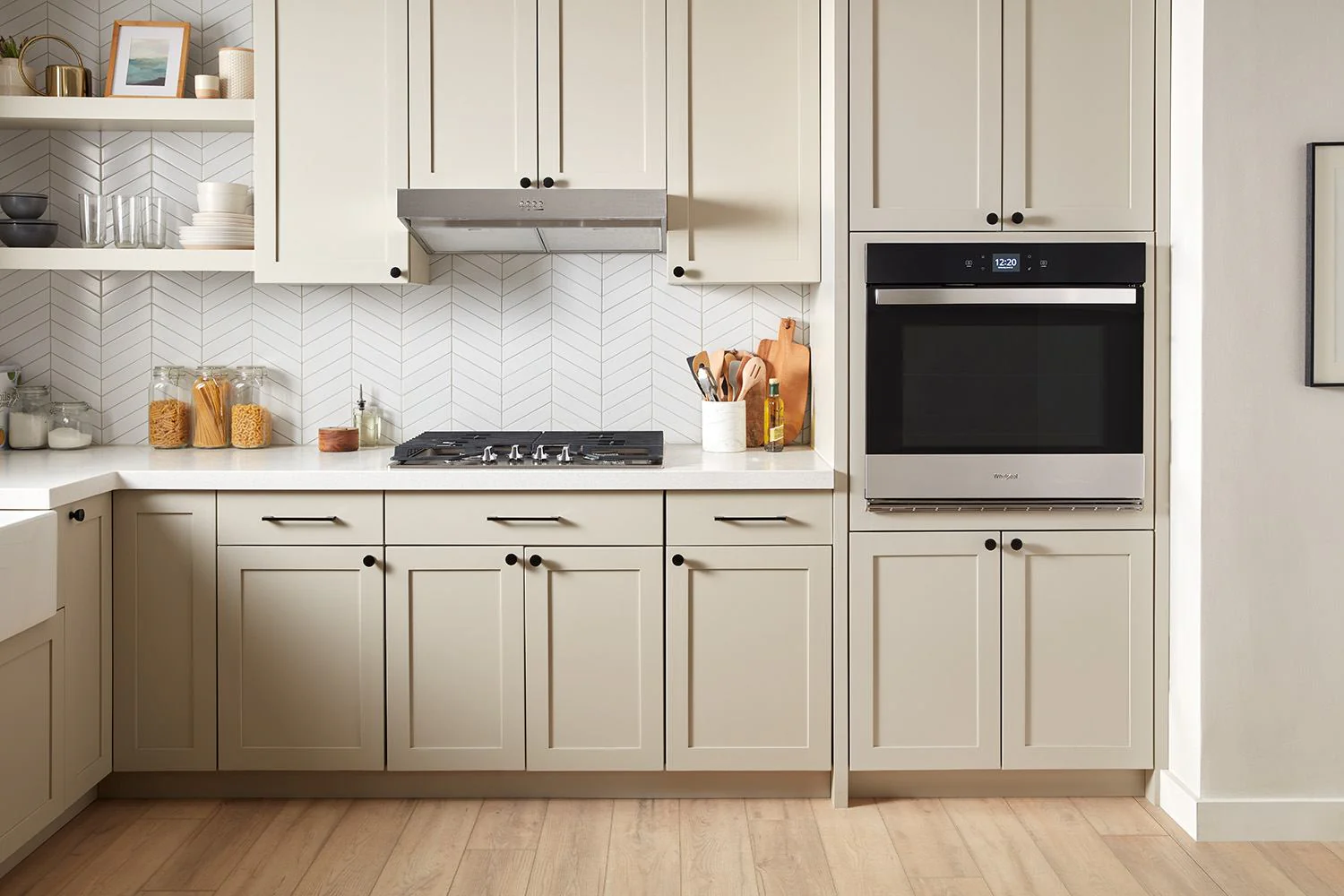 Whirlpool Fingerprint Resistant Stainless Steel Wall Oven (5.00 Cu Ft) - WOES5030LZ - Image 9