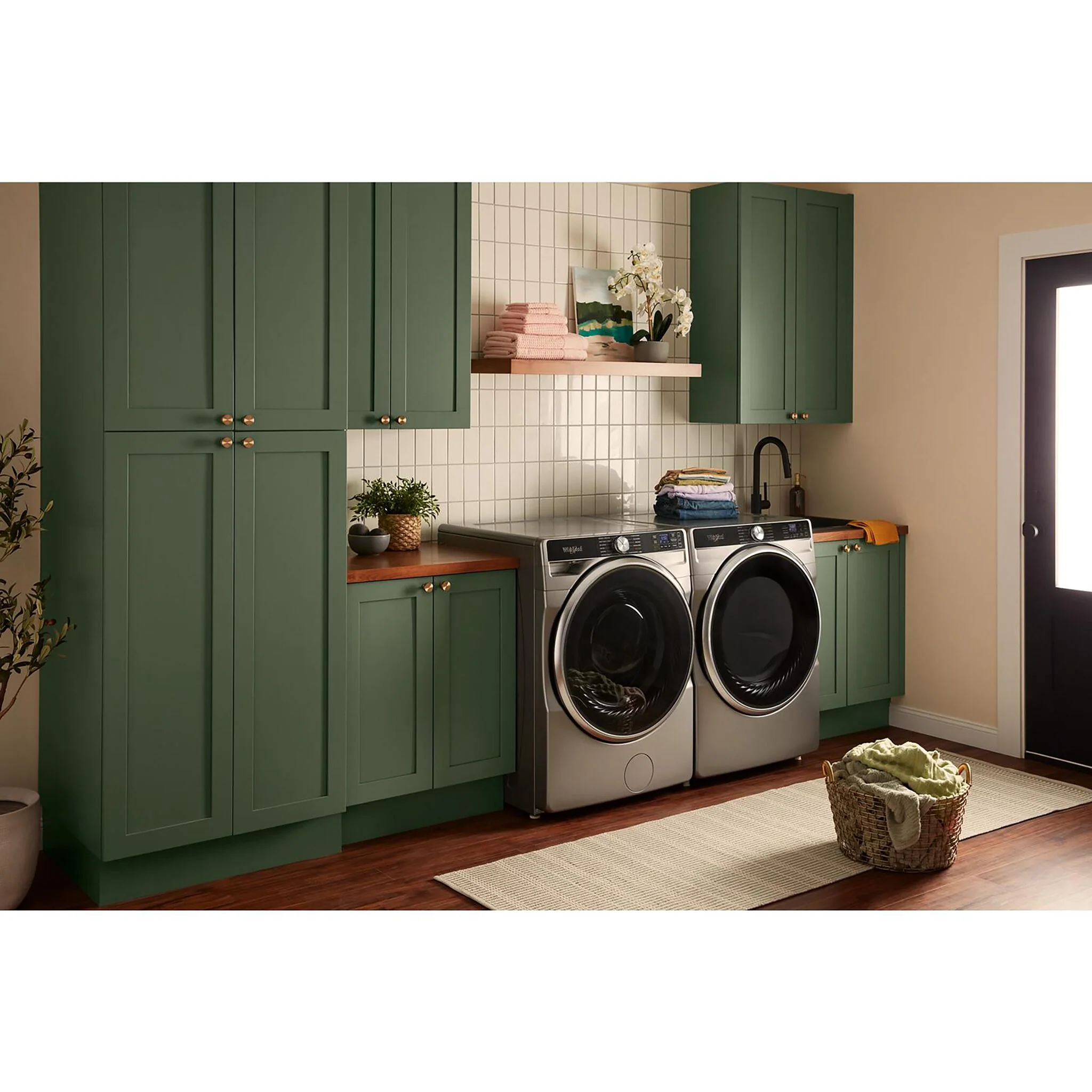 Whirlpool Radiant Silver Front-Load Washer with FreshFlow™ Vent System (5.8 Cu.Ft.) - WFW6720RR - Image 4