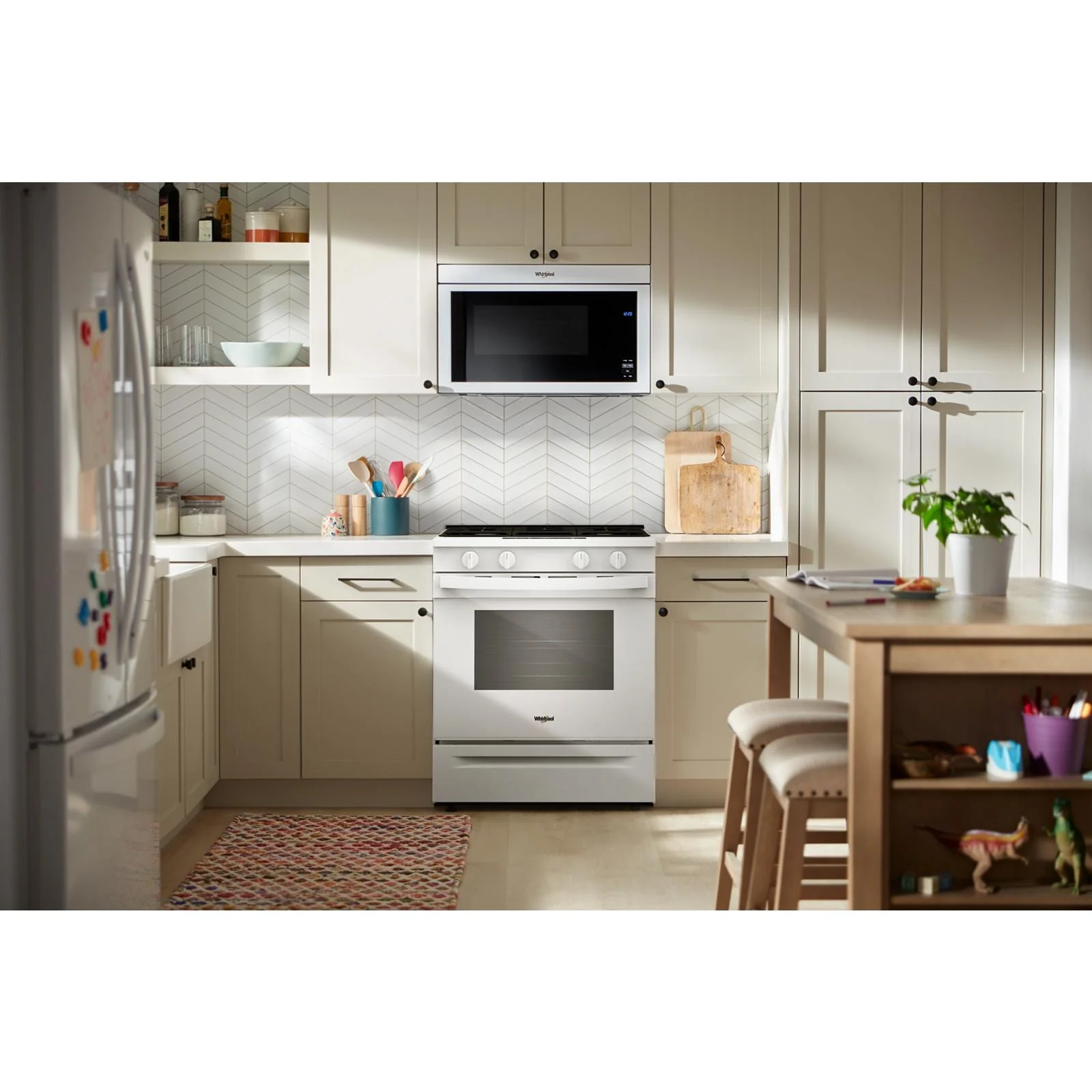 Whirlpool White Slide-In Smart Gas Convection Range (5.0 Cu. Ft.) - WSGS4530TW - Image 2