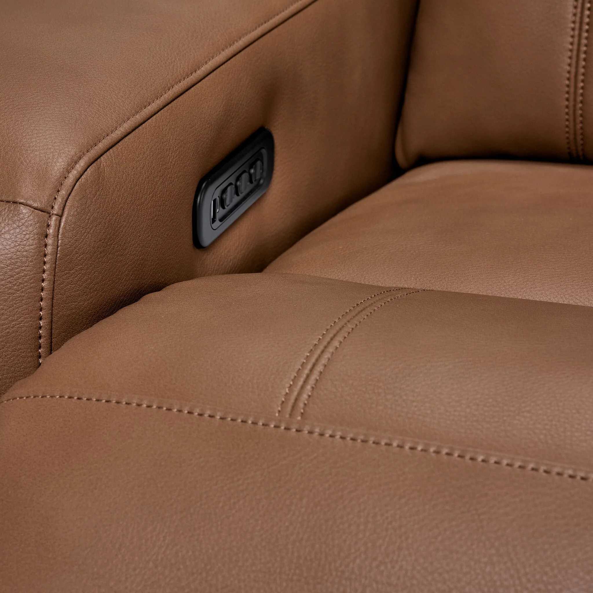 In Harmony - Zeppelin Power Recliner - Tan - Image 9