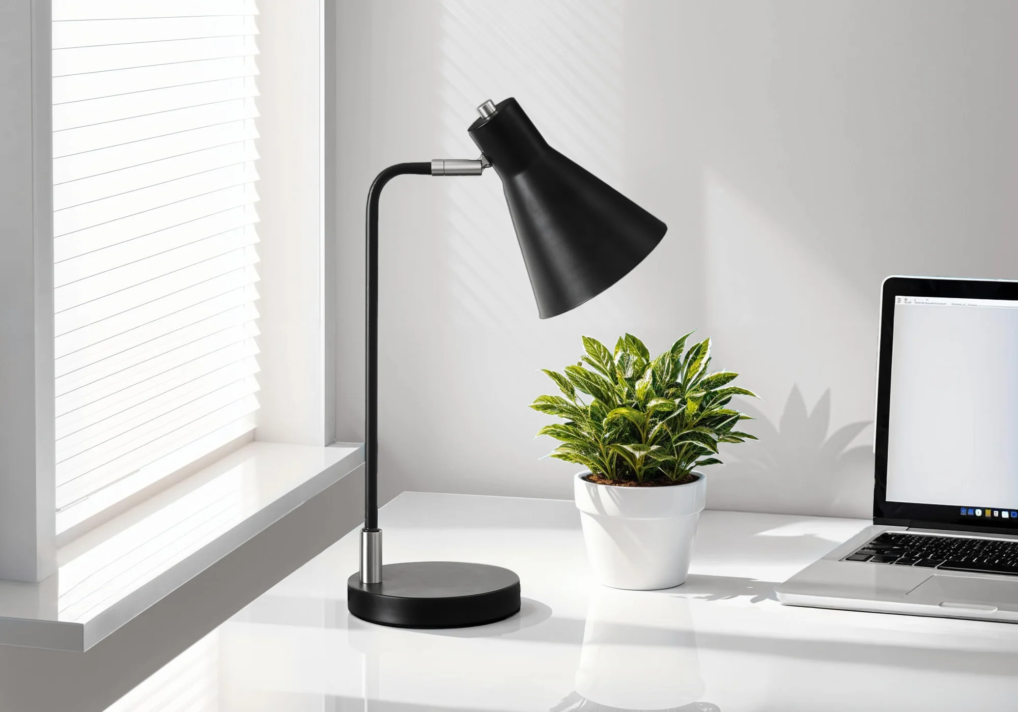 Zuma Table Lamp - Black - Image 2